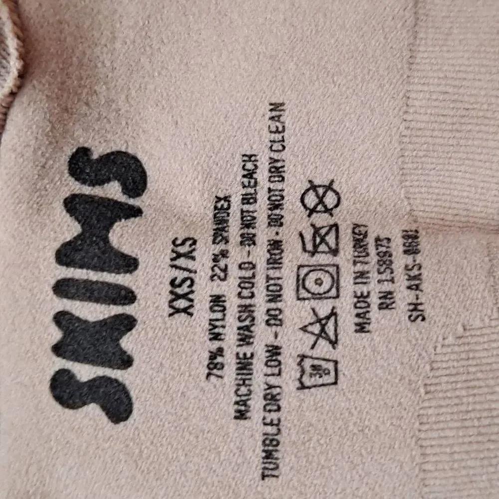 Skims Sculpting shapewear bottom Nwot‎